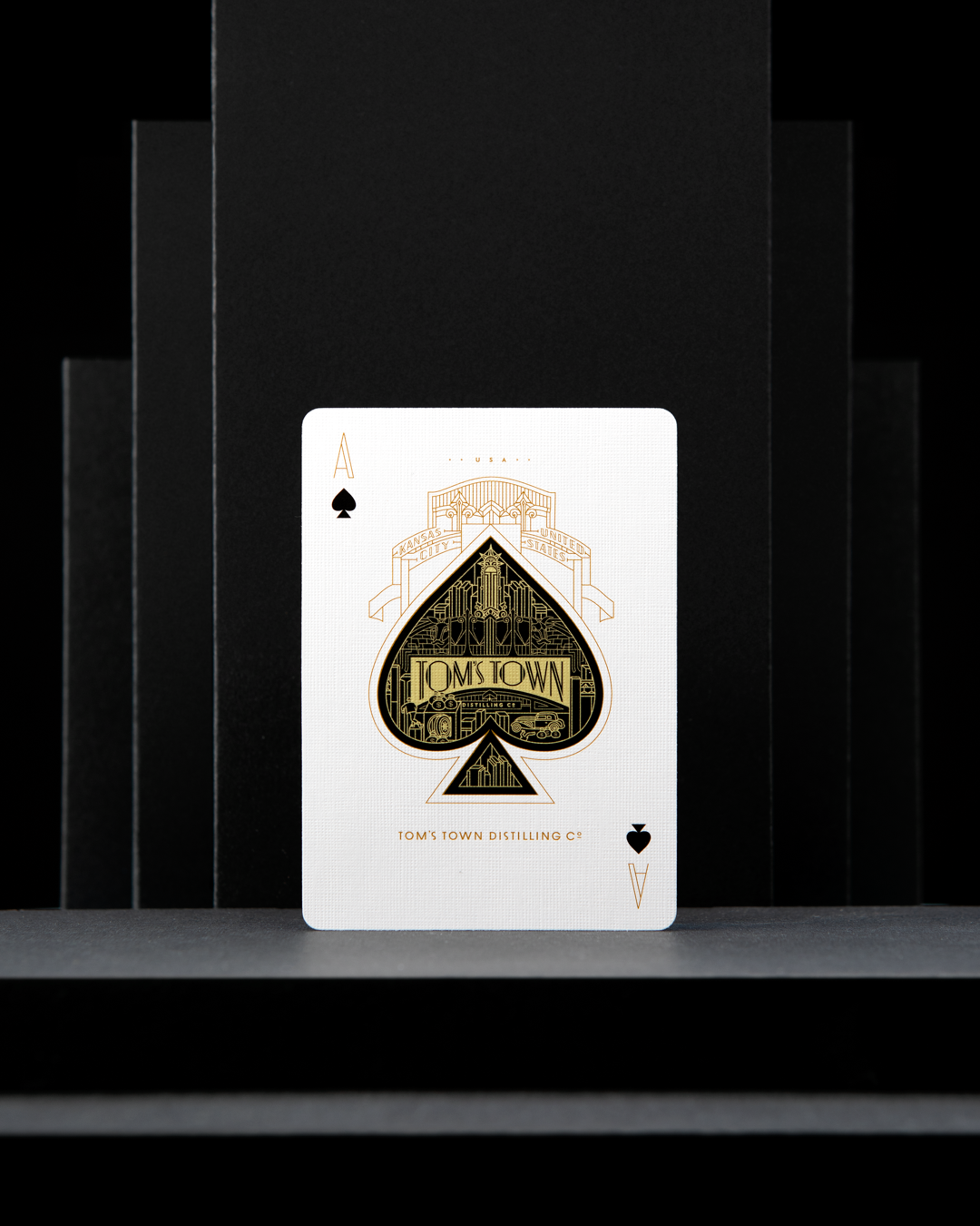 Tom&#39;s Town Playing Cards