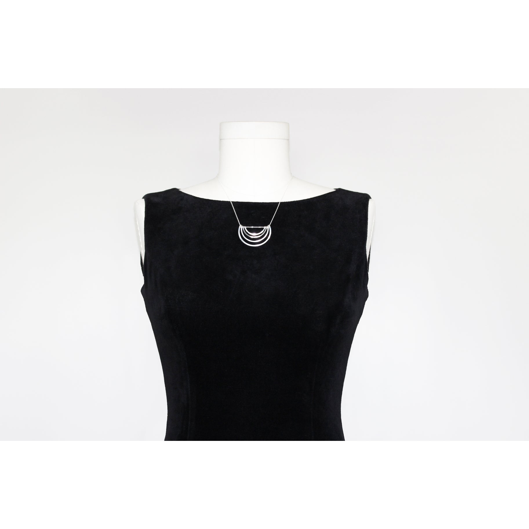 Petite Hadena Necklace