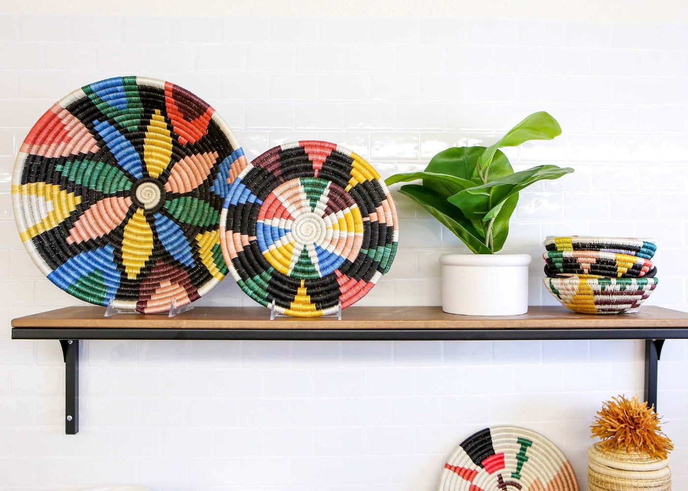Neon Nyota 6" Basket